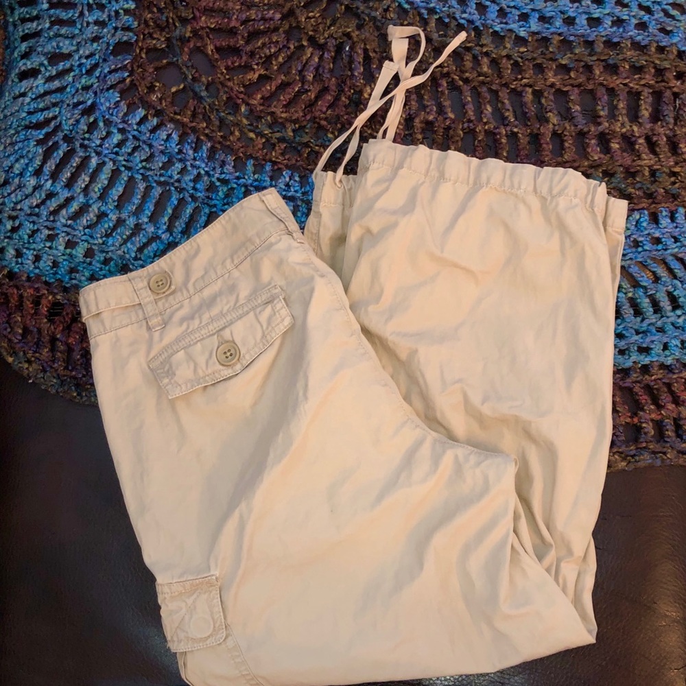Tan capris